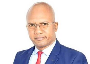 Crise de liquidités en Guinée : Abdoulaye Guirassy appelle la BCRG à restaurer la confiance pour relancer le système bancaire