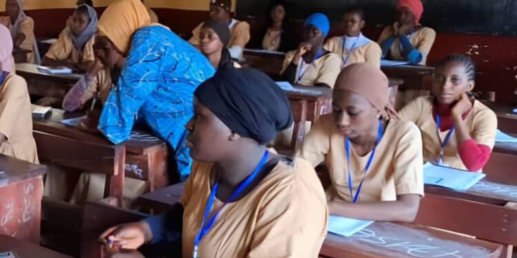 BEPC à Labé : 8 116 candidats affrontent les épreuves. 