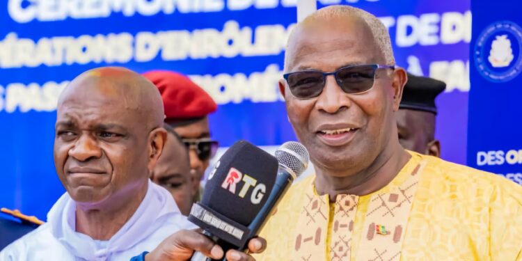 Passeport biométrique : À Faranah, Bah Oury affirme le droit à l’identité pour tous les Guinéens