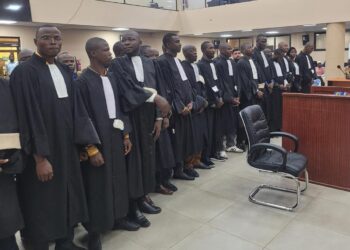 Les huissiers, en soutien à Me Traoré, suspendent leurs activités