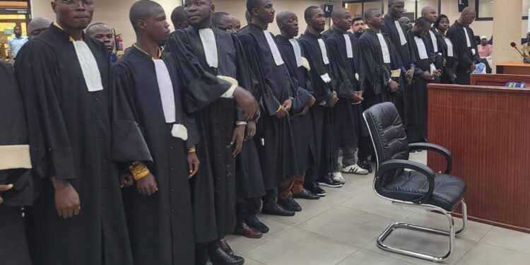 Les huissiers, en soutien à Me Traoré, suspendent leurs activités