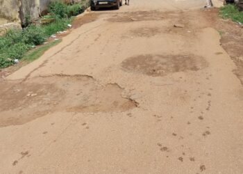 Conakry : des routes dégradées, des manœuvres rsiquées et des piétons en danger