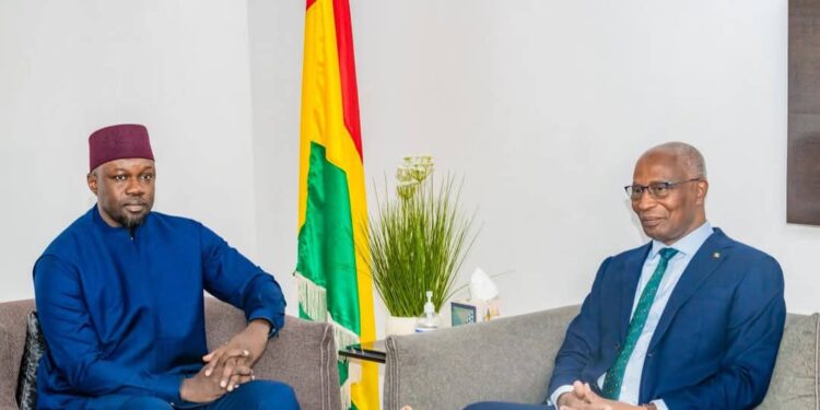 Ousmane Sonko attendu au palais présidentiel avant la conférence conjointe avec Bah Oury