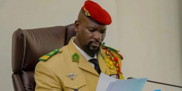 Le Général Doumbouya promulgue la loi sur le référendum constitutionnel