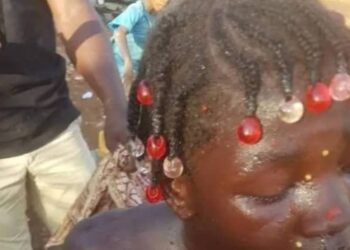 Violences sur Catherine Soronhara: le club des jeunes filles leaders de Guinée se dresse pour la justice