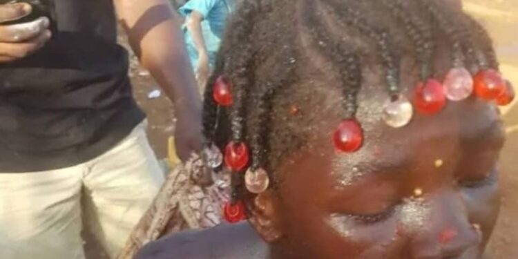 Violences sur Catherine Soronhara: le club des jeunes filles leaders de Guinée se dresse pour la justice