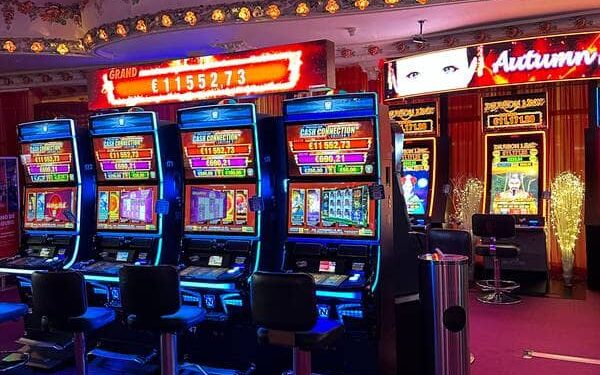 France : Il mise 2 euros et décroche un jackpot de 2,4 millions au casino d’Hyères