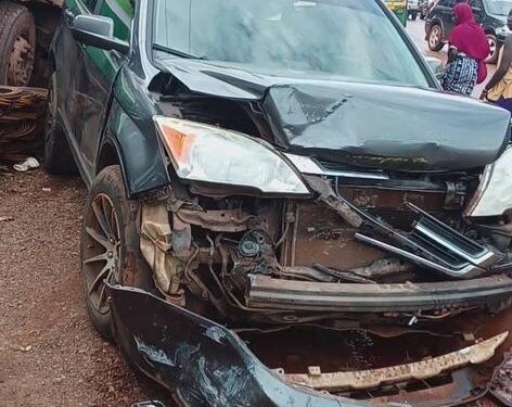 Conakry/Kobaya : trois blessés dans un accident impliquant deux tricycles, une moto et une camionnette
