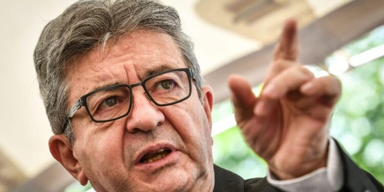 Disparition de Foniké Mengué et Billo Bah : Jean-Luc Mélenchon dénonce « le silence de la France »