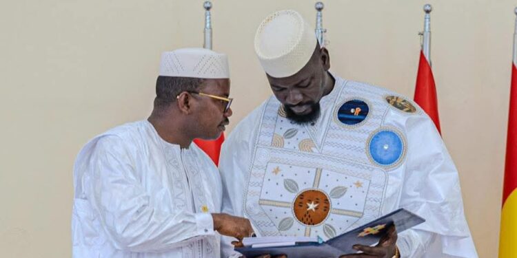 Projet de Constitution: le Président de la République peut soumettre un projet de loi au peuple par référendum