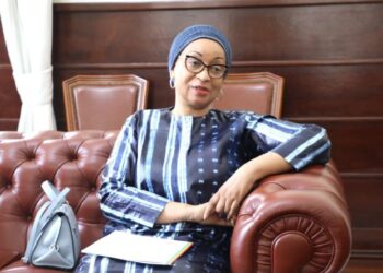 Projet de Constitution: « il y aura un oui massif en Angola », promet l’ambassadrice Zenab Saïfon Diallo