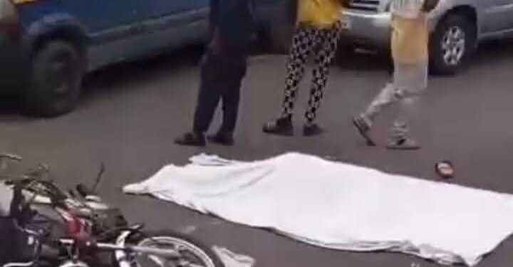 Autoroute Fidel Castro: un motard perd la vie après un double choc à Dabondy