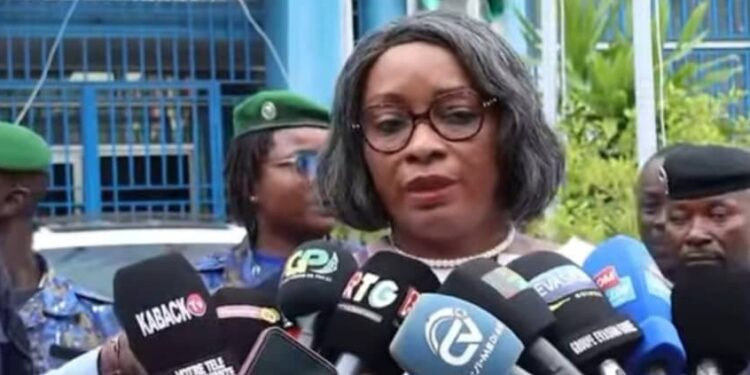 DGE: Mme Camara Djenabou prend fonction,« un décret convoquera le corps électoral pour le scrutin référendaire»