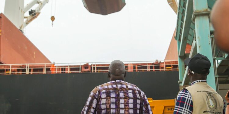 Crise de farine en voie de résolution: 32 000 tonnes de blé débarquées à Conakry