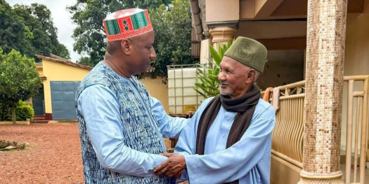 Labé : Cellou Baldé et le doyen Sampiring Diallo se réconcilient