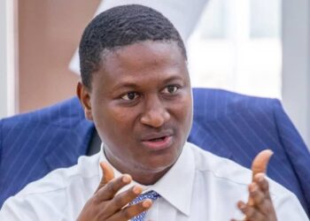 Remaniement partiel du gouvernement : Namory Camara, ex-DG de la SOGEAG, nommé ministre de l’Énergie
