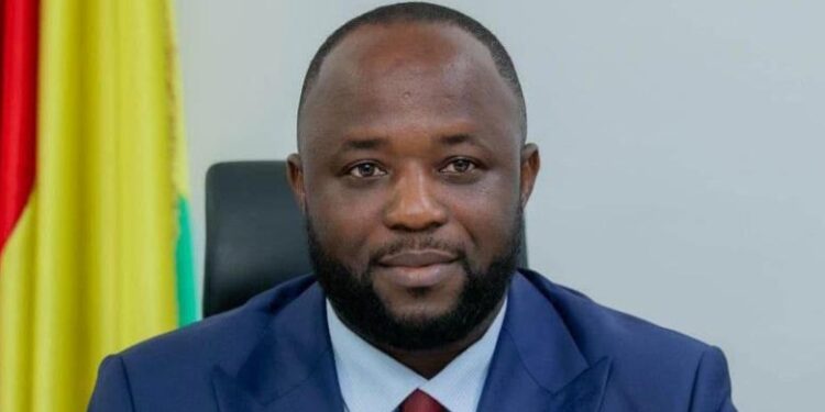 Ministère de la fonction publique : François Bourouno s’engage à poursuivre ses réformes 