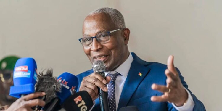 Bah Oury: « demain, si vos enfants n’ont pas de place dans les salles de classe, vous pouvez porter plainte contre l’État »