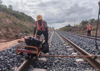 Tournant dans le projet Simandou : la pose des rails de la double voie Morebaya–Simandou est terminée