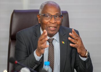 Crise de liquidité : Bah Oury privilégie la confiance et la modernisation du système bancaire, face à l’option de la BCRG