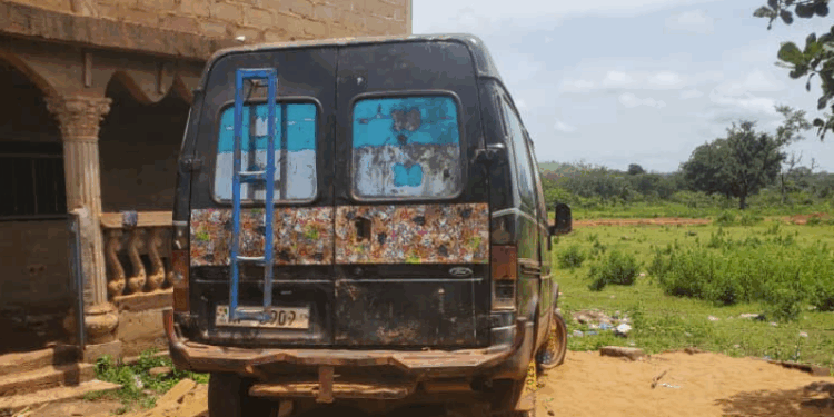 Siguiri-Bamako : un violent choc entre une moto et un minibus fait 3 morts et un bébé rescapé 