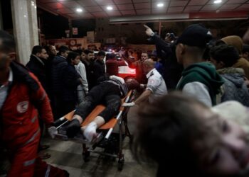 Gaza : 15 morts, dont quatre journalistes, dans des frappes israéliennes sur un hôpital