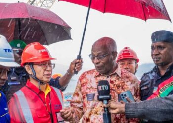 Bah Oury sur le site du barrage d’Amaria: « d’ici deux ans, tout sera terminé » promet le Premier ministre