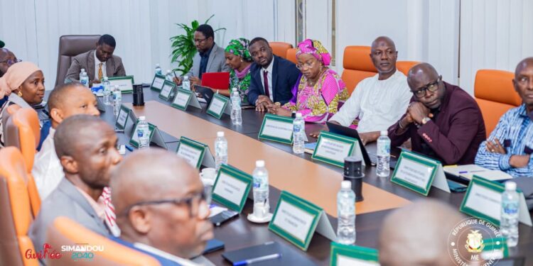 Ministère de l’Énergie: Namory Camara entame sa tournée de prise de contact par une visite à Électricité de Guinée (EDG)