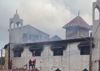 Incendie à la grande mosquée de Sangoyah