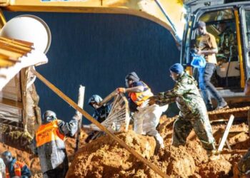 Glissement de terrain à Manéah : Mory Condé annonce une mobilisation massive des moyens de secours