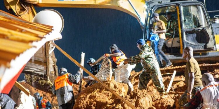 Glissement de terrain à Manéah : Mory Condé annonce une mobilisation massive des moyens de secours