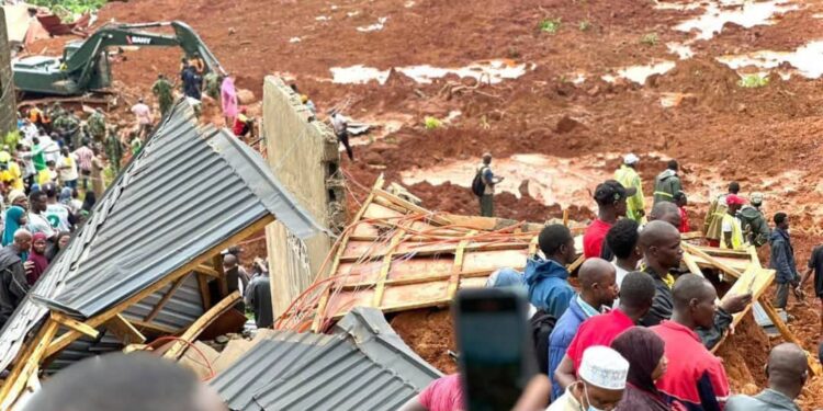 Glissement de terrain meurtrier à Manéah : le bilan provisoire atteint 13 morts à 11h