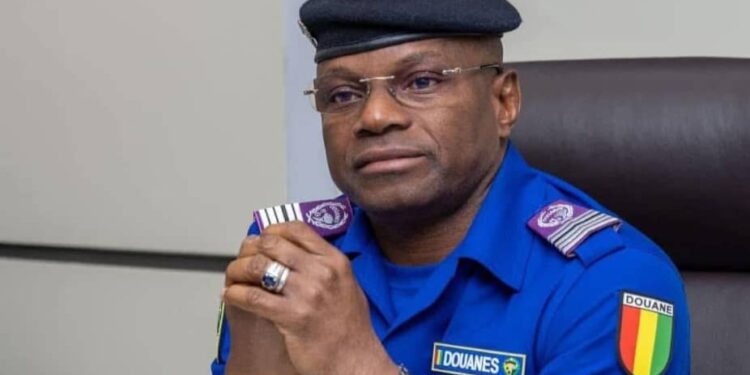 Le nouveau DG des Douanes prend fonction : « toutes les recettes issues des activités douanières iront désormais intégralement à la caisse de l’État », promet le Colonel Cheick Abdoul 