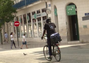 « On n&rsquo;est pas délinquant, on est en train de travailler » : la situation d&rsquo;un seul livreur sans-papiers régularisée sur les 20 demandées