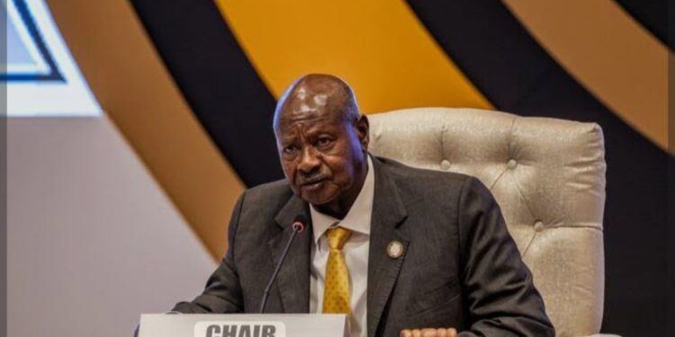 Ouganda : à 80 ans, Yoweri Museveni à nouveau candidat à la présidentielle de 2026
