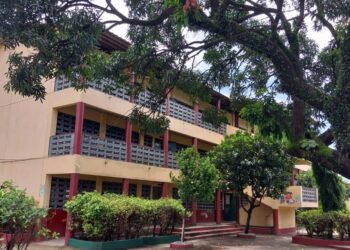 Dossier de la semaine/Rentrée scolaire 2025-2026 : entre préparatifs et inquiétudes, la date du 15 septembre divise