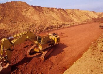 Guinée : après le retrait de ses titres miniers, Axis Minerals engage une procédure d’arbitrage aux États-Unis