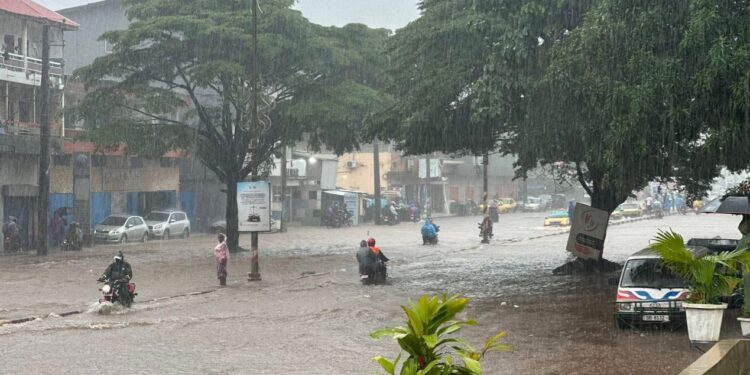 Conakry: plusieurs endroits paralysés par des inondations ce mercredi