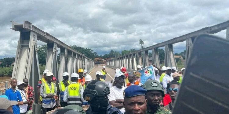 Le pont de Kassonyah rouvert à la circulation : « Utilisons-le en toute conscience pour qu’il dure », exhorte le Gal Amara Camara