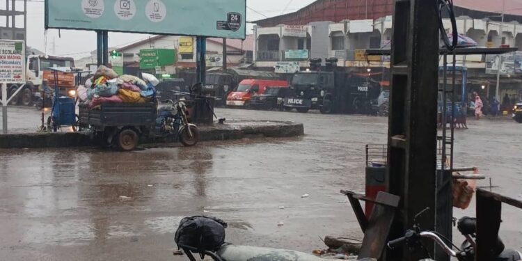 Appel à manifester des forces vives: Un flop sous une pluie battante