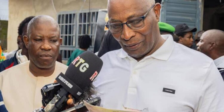 Référendum du 21 septembre : le Premier ministre appelle les citoyens à retirer leurs cartes d’électeurs