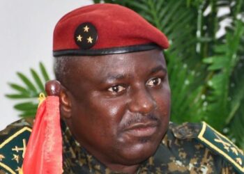 Guinée: bientôt la bancarisation des salaires des militaires 