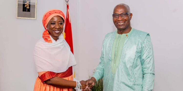 La nouvelle Directrice exécutive de l’UNFPA à Conakry: « Il me paraît absolument normal de venir payer mes respects au Président de la République »