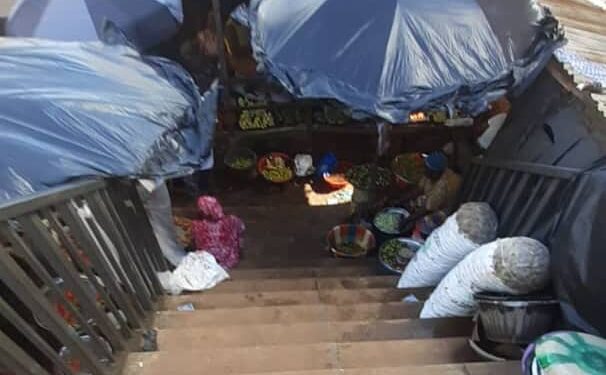 Passerelle du marché M’Mayalon: symbole d’insalubrité et d’occupation anarchique