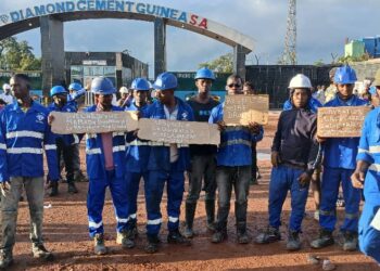 Grève des travailleurs de la société Diamond Cement, à Kindia
