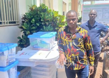 Boké : Remise des kits électoraux aux chefs de quartiers