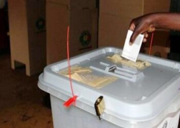 Constat référendaire à Lambanyi: des électeurs perdus à la recherche de leurs bureaux de vote au marché Kiroty