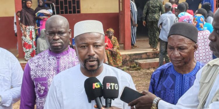 Vote référendaire à Boké : le ministre directeur de Cabinet à la Primature salue le bon déroulement du processus