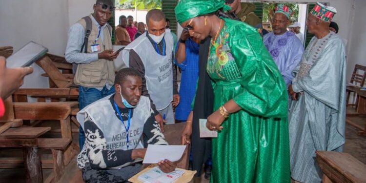 Labé : générale Aminata Diallo salue la forte mobilisation des citoyens pour le référendum