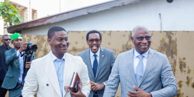 Bah Oury et Namory Camara en visite surprise à l’EDG: « une source de motivation » pour Gandho Barry